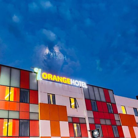 1 Orange Hotel Klia & Klia2 Sepang Exterior photo