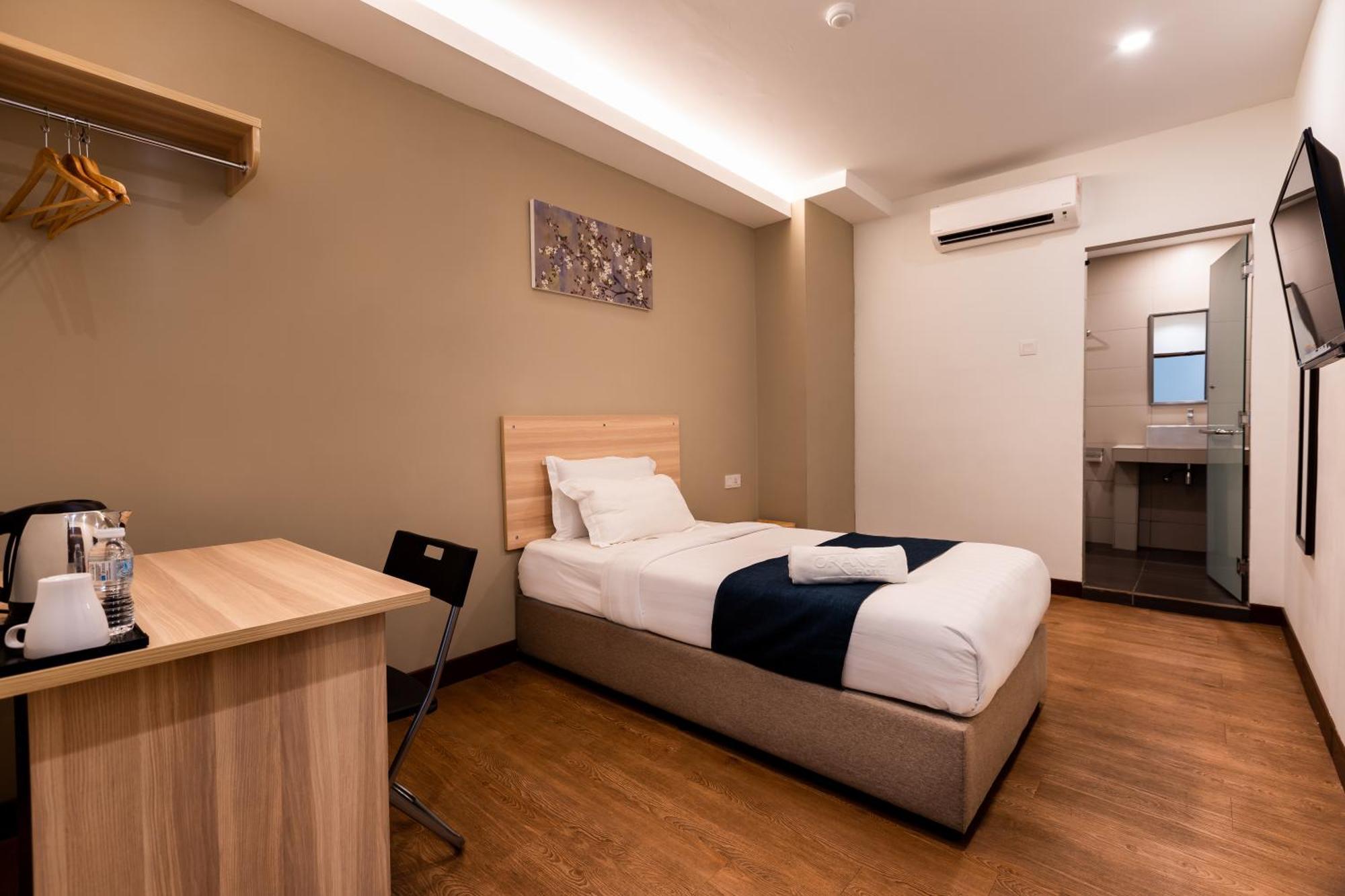 1 Orange Hotel Klia & Klia2 Sepang Exterior photo