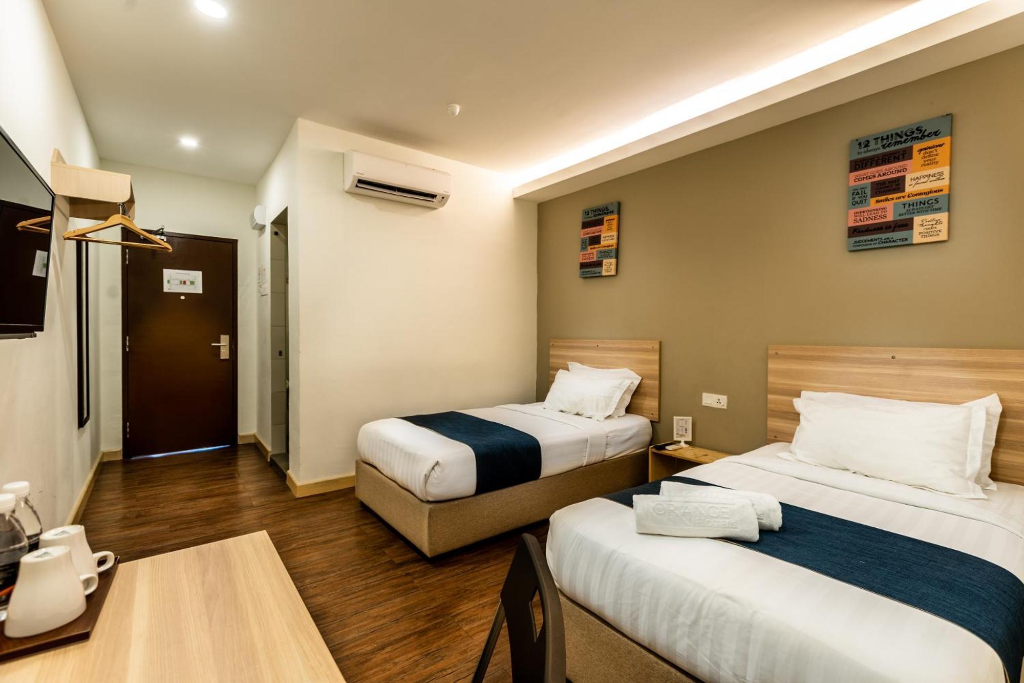 1 Orange Hotel Klia & Klia2 Sepang Exterior photo